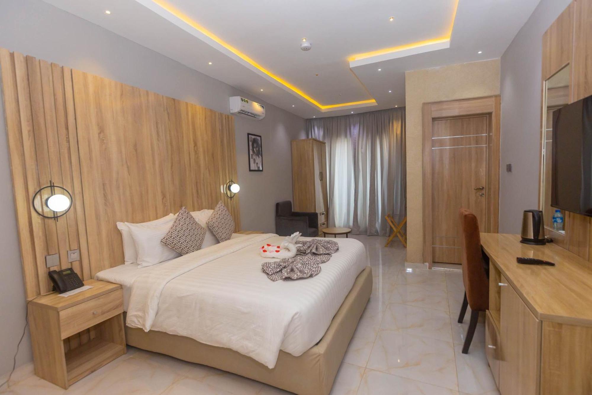 Ojaja Suites By Perennia Akure Exterior foto
